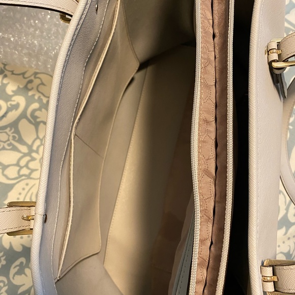 Michael Kors Tote Large Leather Bag - Picture 5 of 9